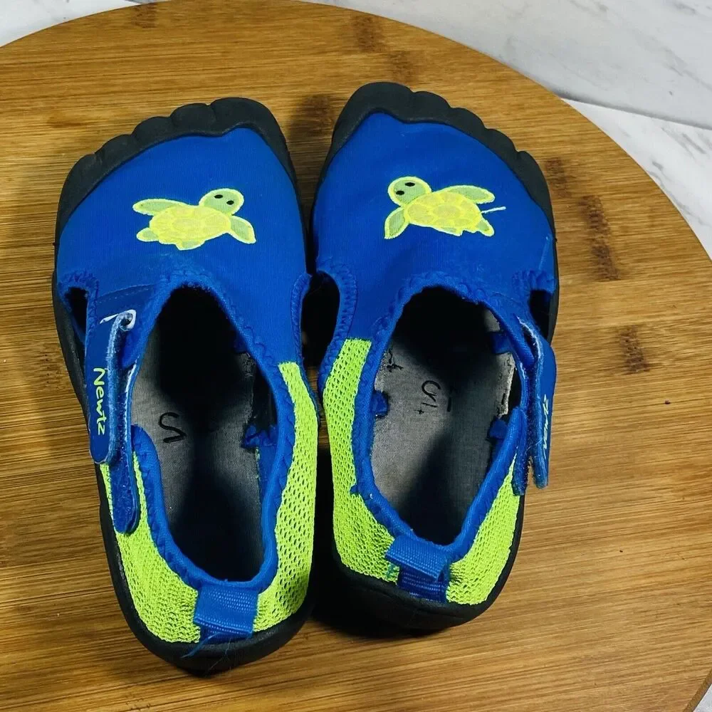 Newtz Water Kids Shoes 11/12 Blue Green Turtle ( Missing Insoles )